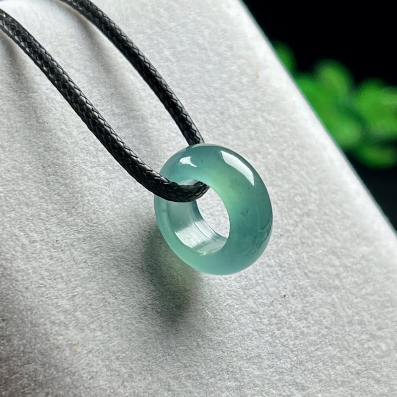Jewelry & Watches Review - Natuurlijke smaragd blauw water gelukskraal ring